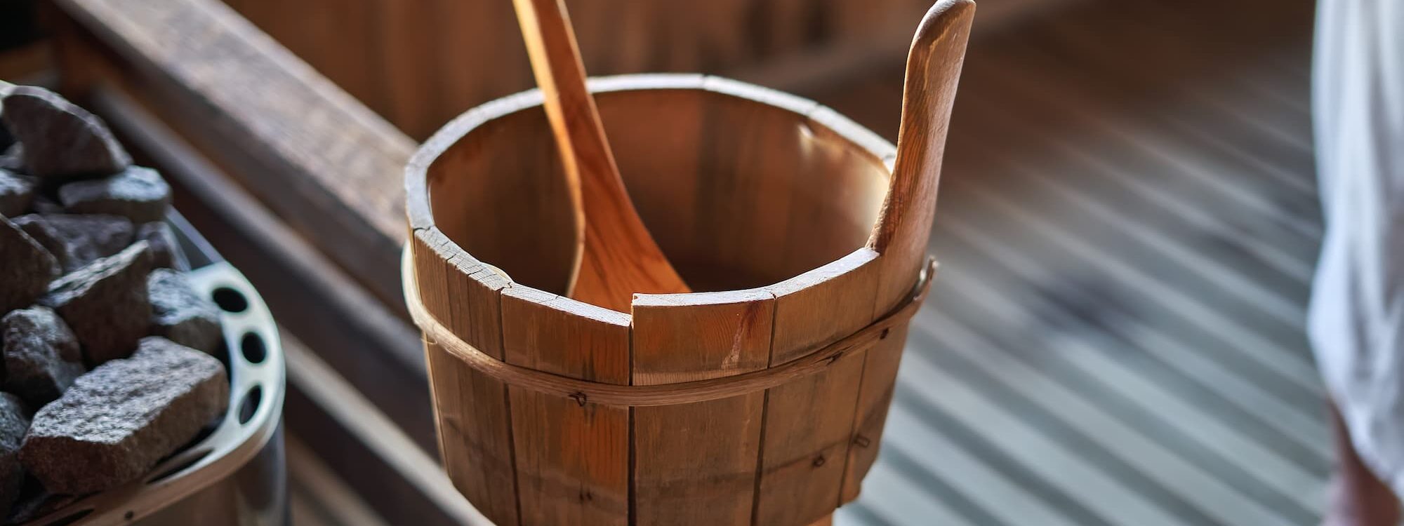 ENTRETENIR_SAUNA 2000X750 | Metin Piscines Comment entretenir un sauna pour prolonger sa durée de vie ? Sélestat